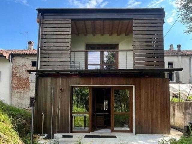 Villetta a schiera in vendita di 250 m² in Via Col Pilon, 19