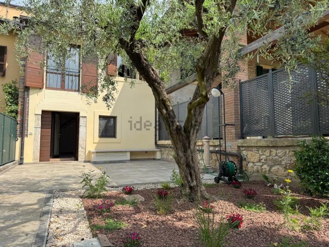 Villetta a schiera in vendita di 250 m² in Via Cà Dedè