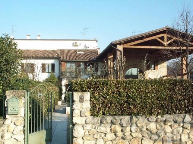 Villetta a schiera in vendita di 250 m² in Via Cà Dedè