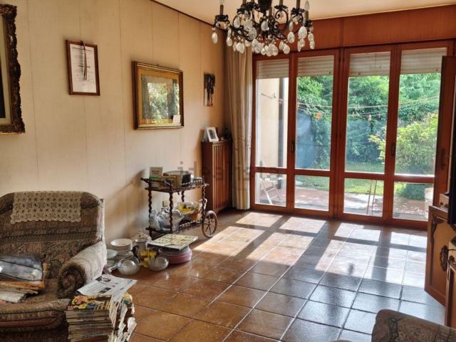 Villetta a schiera in vendita di 250 m² in Via Caporello, 38