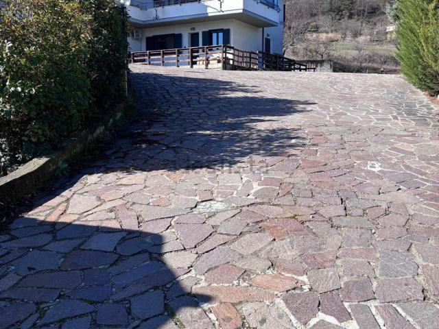 Villetta a schiera in vendita di 250 m² in Via Aria Silvana, 108