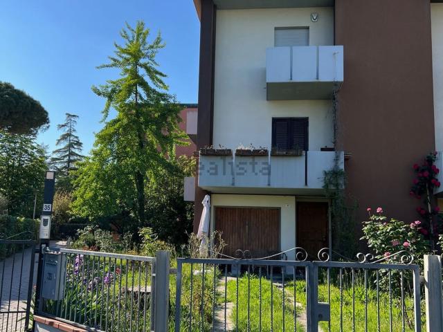 Villetta a schiera in vendita di 250 m² in Via Guglielmo Marconi, 33