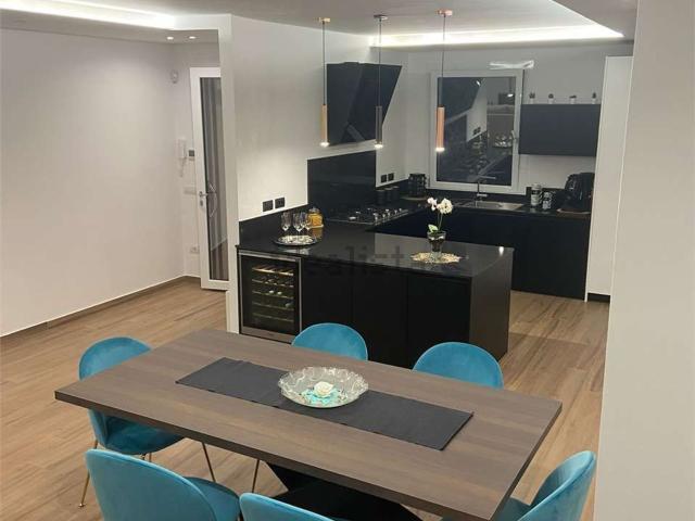 Villetta a schiera in vendita di 250 m² in Via Don Luigi Giberti