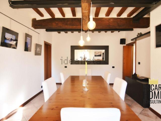Villetta a schiera in vendita di 250 m² in Via della Rosa Parte Ovest, 10