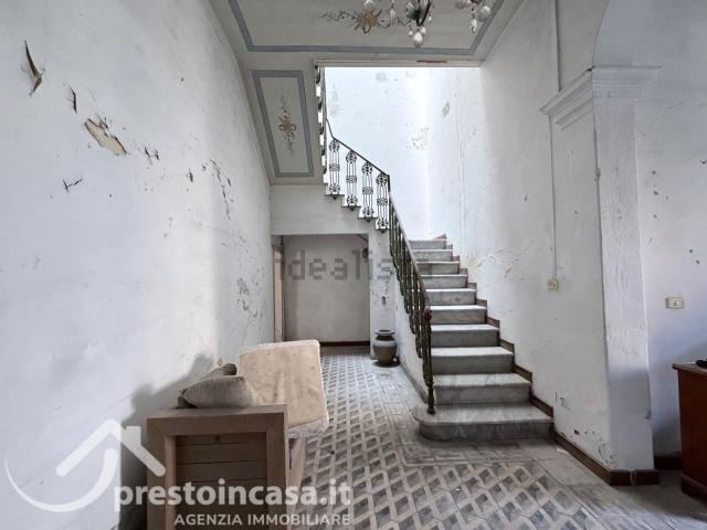 Villetta a schiera in vendita di 250 m² in Via IV Novembre