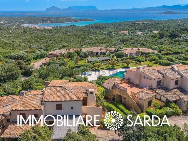 Villetta a schiera in vendita di 250 m² in Via Monti Tundi