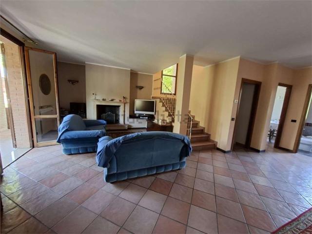 Villetta a schiera in vendita di 250 m² in Via Mercadante, 4