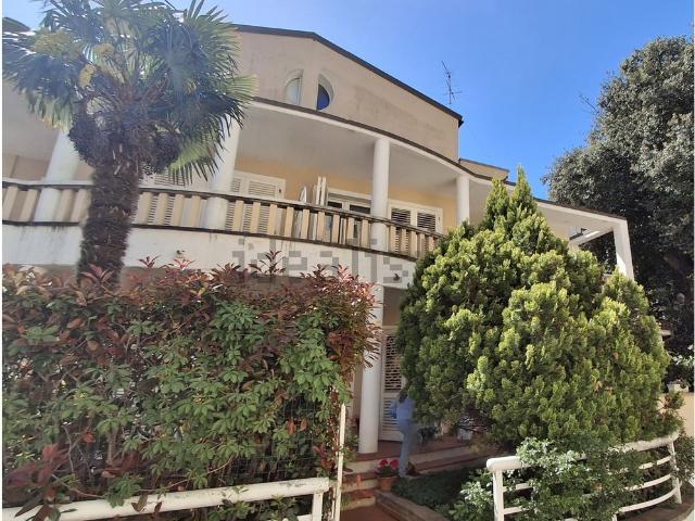 Villetta a schiera in vendita di 250 m² in Via San Jacopo In Acquaviva
