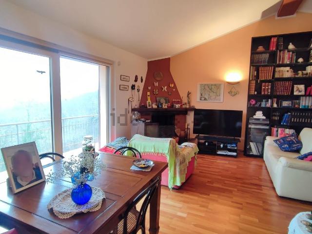 Villetta a schiera in vendita di 250 m² in Via Pian delle Macchie