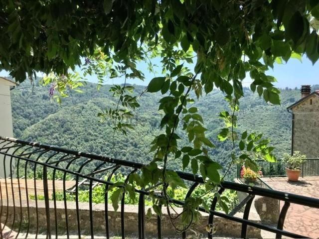 Villetta a schiera in vendita di 250 m² in Via Piana