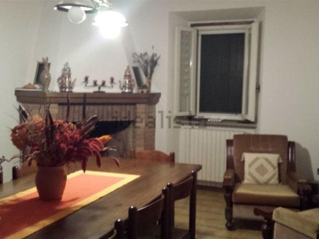 Villetta a schiera in vendita di 250 m² in Via renno
