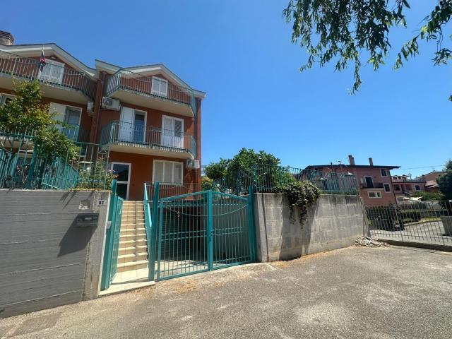 Villetta a schiera in vendita di 250 m² in Via Vicenza, 8