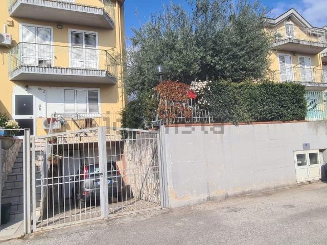Villetta a schiera in vendita di 250 m² in Via Vicenza, 12