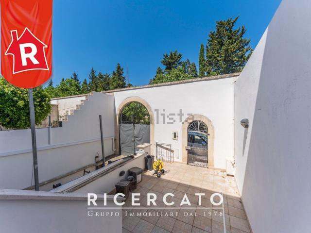 Villetta a schiera in vendita di 250 m² in Viale delle Querce, 74