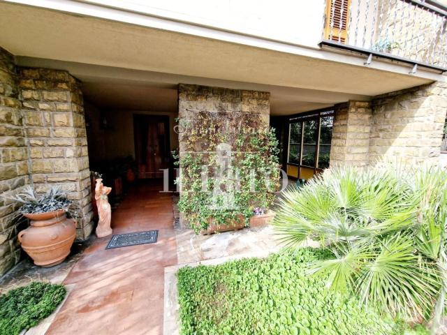 Villetta a schiera in vendita di 255 m² in Via Ippolito Nievo, 50019