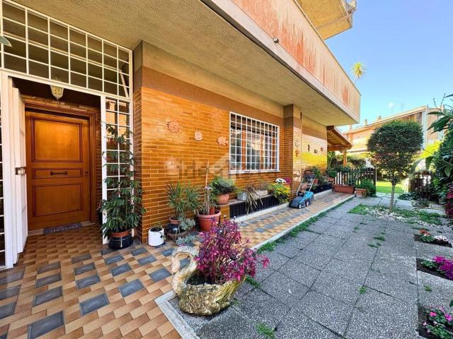 Villetta a schiera in vendita di 259 m² in Via Savigno, 4