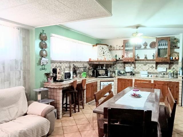 Villetta a schiera in vendita di 260 m² in Via Loreto
