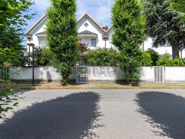 Villetta a schiera in vendita di 260 m² in Via Monterosso