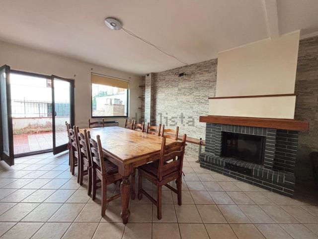 Villetta a schiera in vendita di 260 m² in Via Torlini