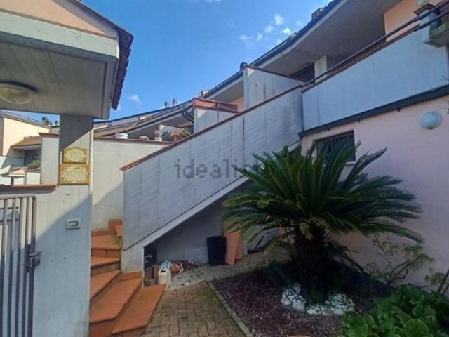 Villetta a schiera in vendita di 260 m² in Frazione Valli di Lisciano