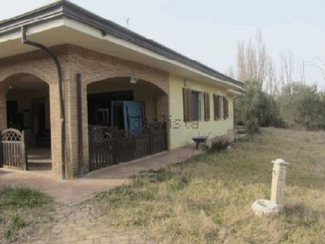 Villetta a schiera in vendita di 260 m² in Strada Pantano, 10