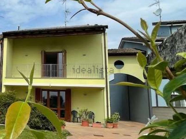 Villetta a schiera in vendita di 262 m² in Strada Rosa, 94