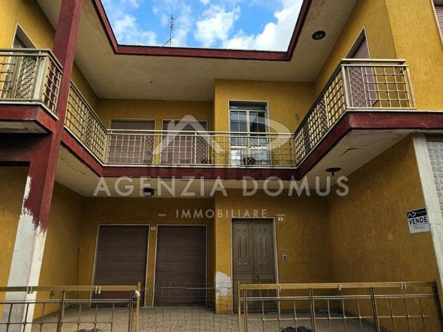 Villetta a schiera in vendita di 266 m² in Via Principe di Napoli, 9