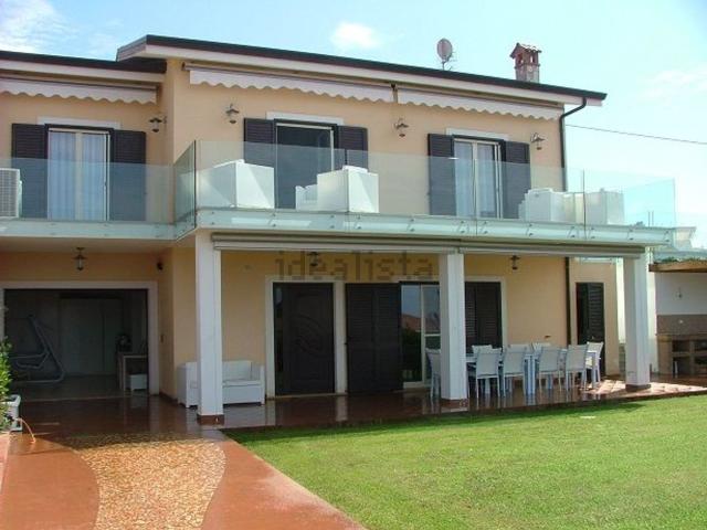 Villetta a schiera in vendita di 266 m² in Contrada Cammarotea, 9