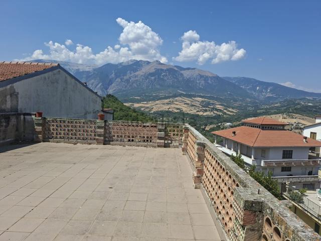 Villetta a schiera in vendita di 267 m² in Via Garibaldi