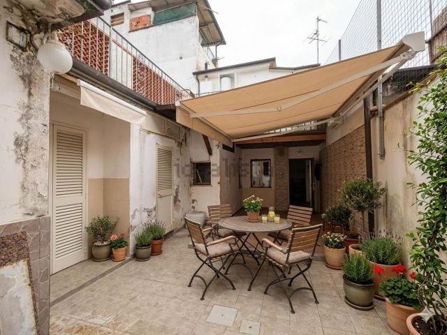Villetta a schiera in vendita di 270 m² in Via Sant&apos Andrea