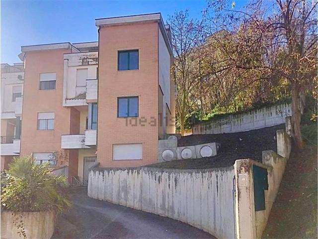 Villetta a schiera in vendita di 270 m²