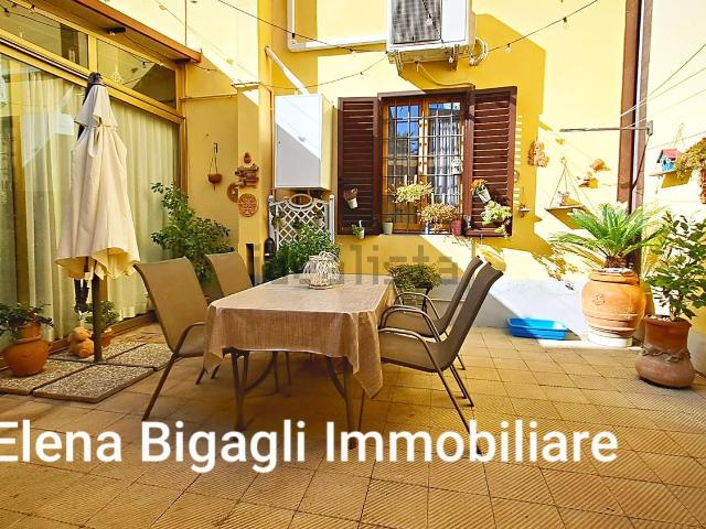 Villetta a schiera in vendita di 270 m² in Via delle Badie