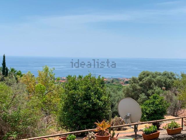 Villetta a schiera in vendita di 270 m² in Via Sgroppillo