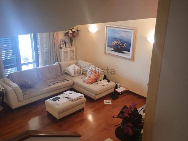 Villetta a schiera in vendita di 270 m² in Via Vincenzo Bellini