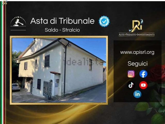 Villetta a schiera in vendita di 278 m² in Via Case Mangiapelo