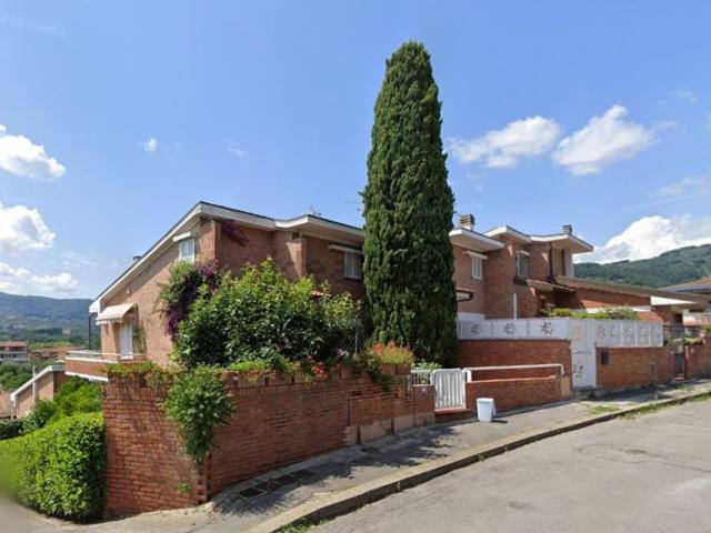 Villetta a schiera in vendita di 278 m² in Via Niccolò Paganini, 17