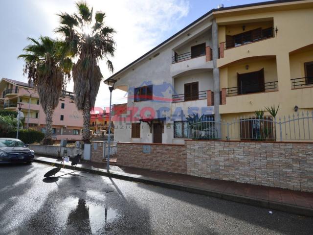 Villetta a schiera in vendita di 280 m² in Via Amalfi