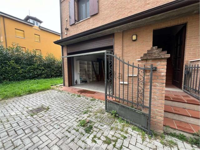 Villetta a schiera in vendita di 280 m² in Via Ippocrate