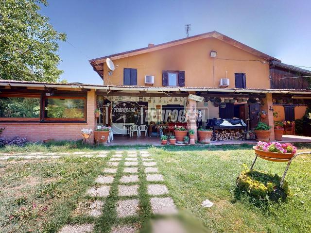 Villetta a schiera in vendita di 280 m² in Via Marzatore, 16