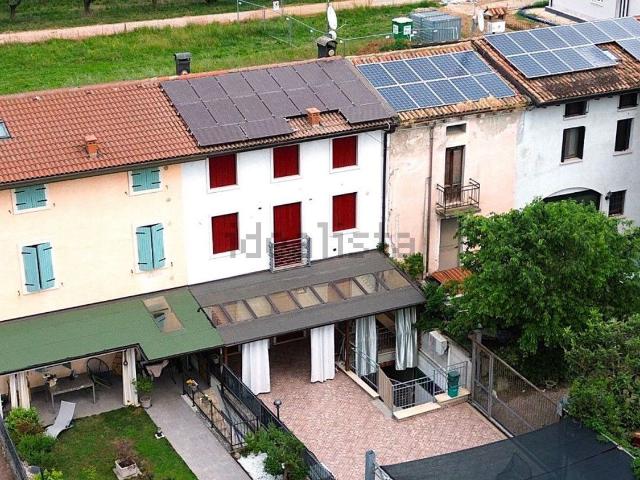 Villetta a schiera in vendita di 282 m²