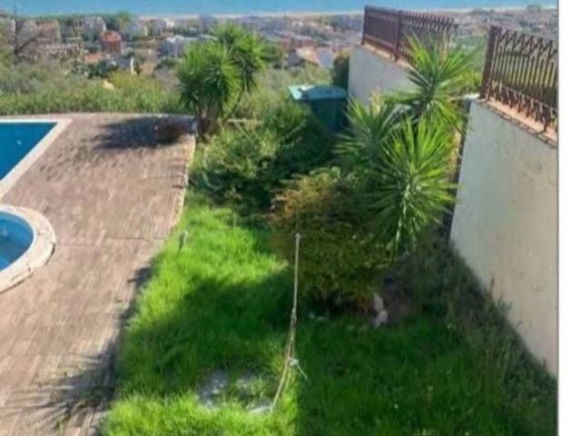 Villetta a schiera in vendita di 288 m² in Via Montevecchio, 45