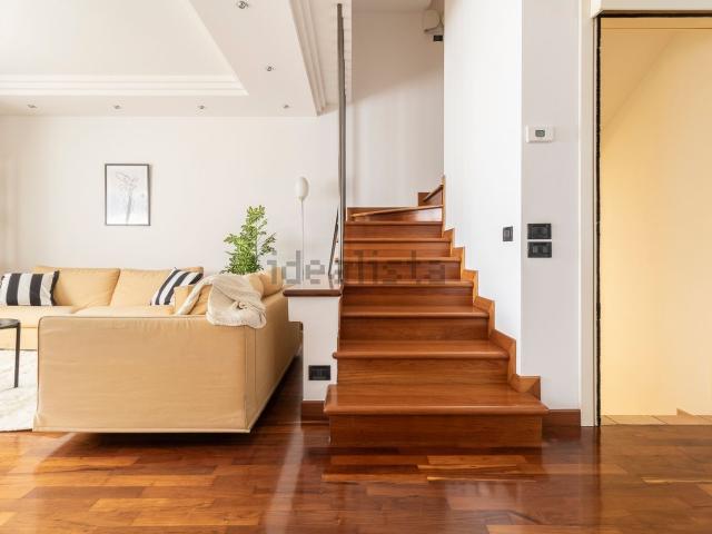Villetta a schiera in vendita di 289 m² in Via Pordenone, 15