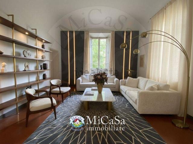 Villetta a schiera in vendita di 290 m² in Via Fiorentina, 595