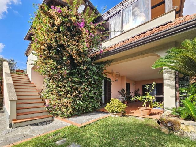 Villetta a schiera in vendita di 294 m² in Via Porredo, 152