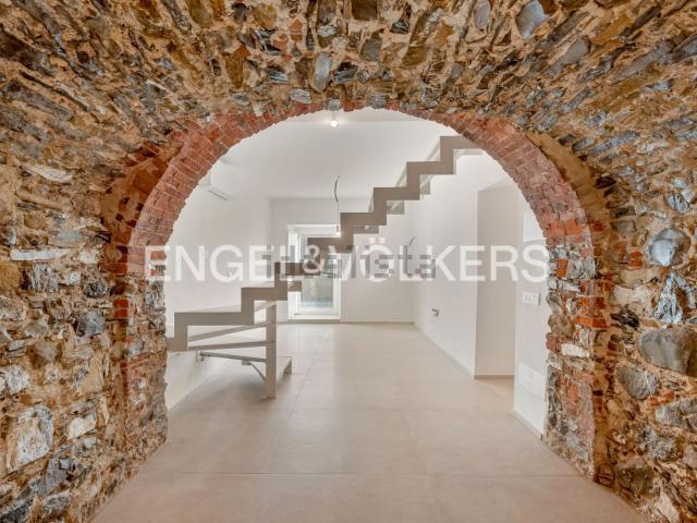Villetta a schiera in vendita di 298 m² in Via Caniparola, 31