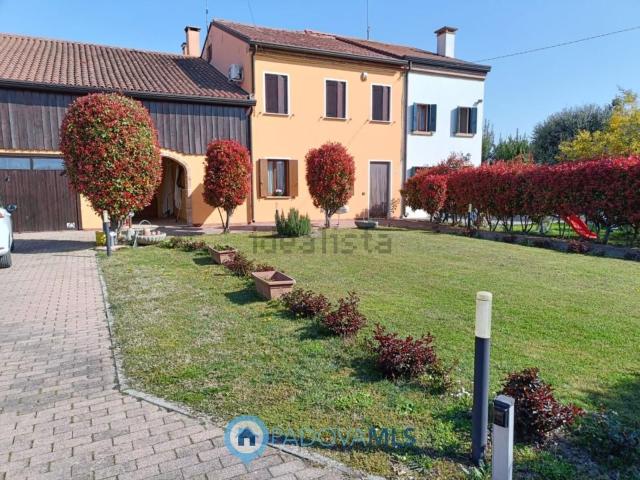 Villetta a schiera in vendita di 300 m² in Via Cà Ferrante, 1