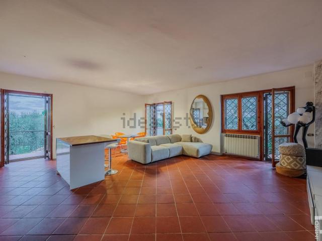 Villetta a schiera in vendita di 300 m² in Via Guido Rossa