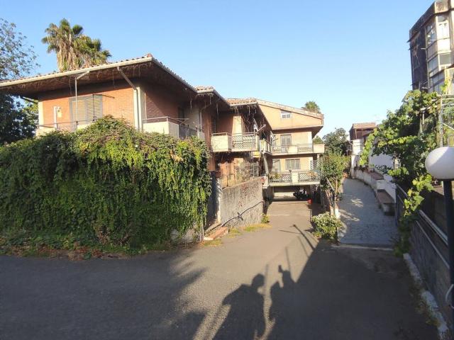 Villetta a schiera in vendita di 300 m² in Via della Regione