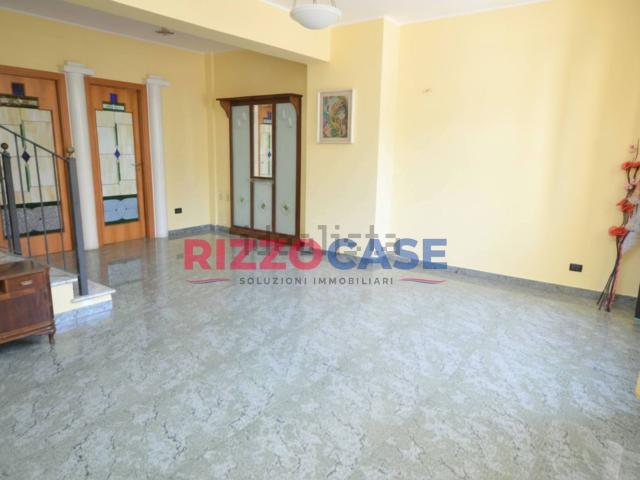 Villetta a schiera in vendita di 300 m² in Via Fellino, 44