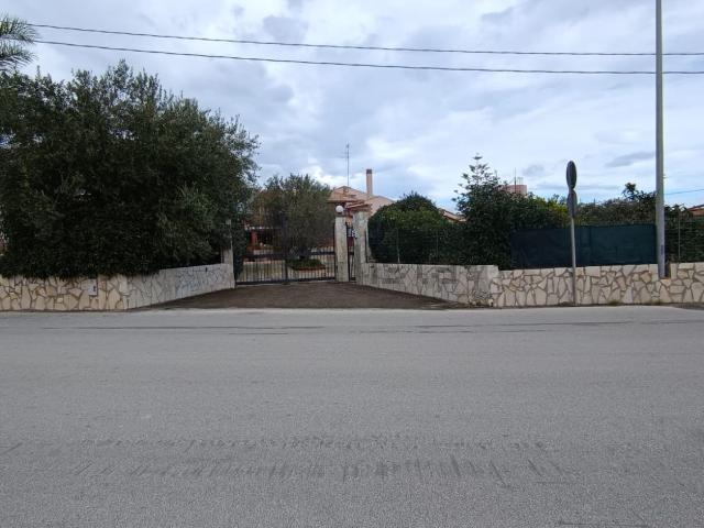 Villetta a schiera in vendita di 300 m² in Via Paolo Borsellino